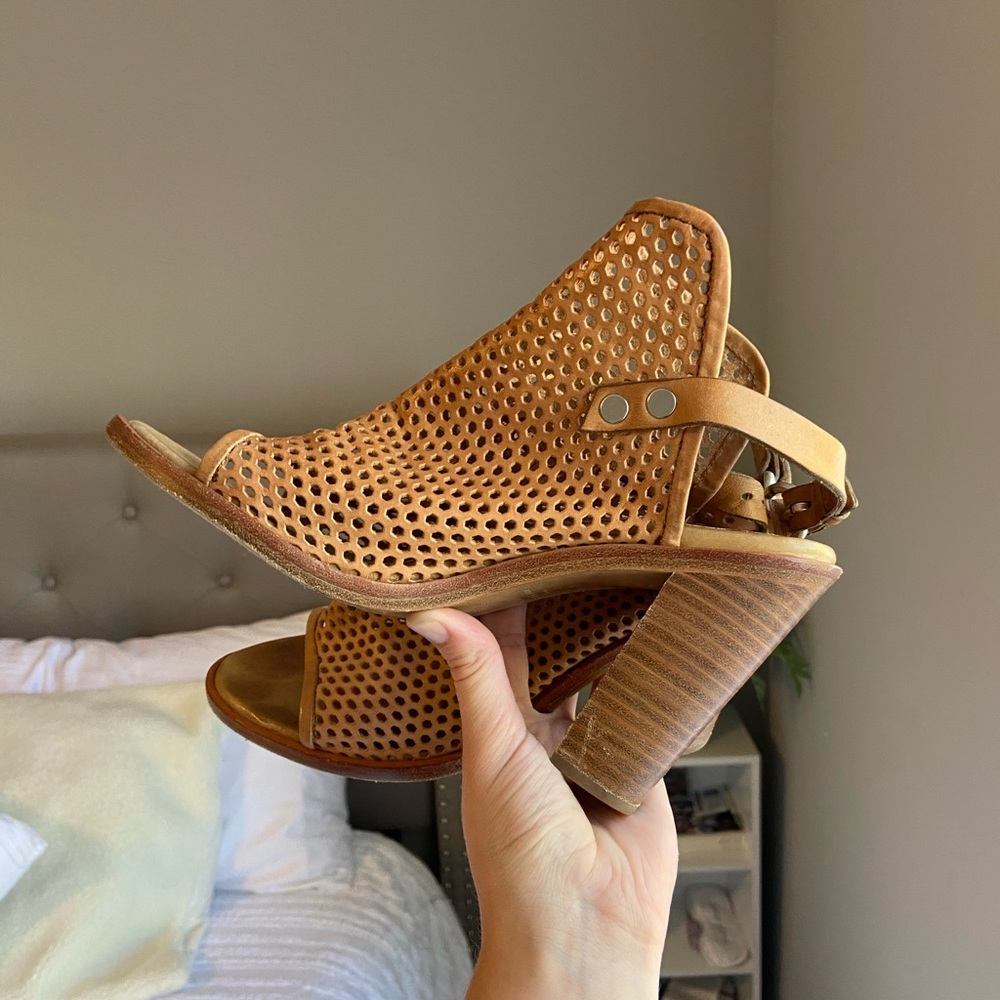rag & bone Tan Wyatt Laser Cut Leather Sandals